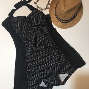 One Pc Swim Suite Never Worn 🏖Size Med🏝